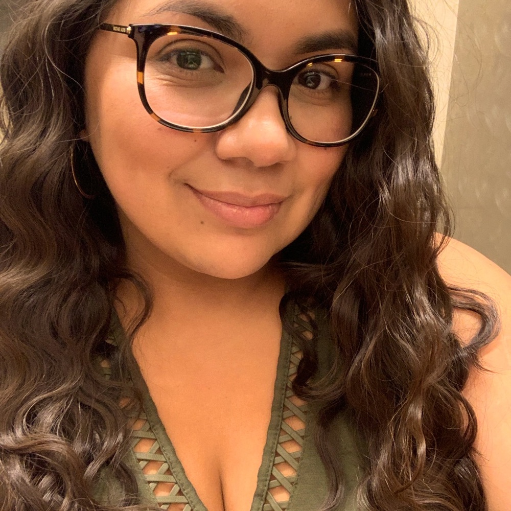 Meet your Posher, Tiffany